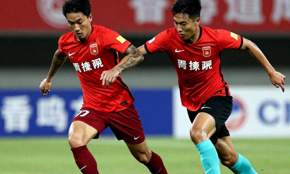 Ba trung vệ ở V.League: tấm khiên che danh tiếng của những huấn luyện viên sợ mất ghế