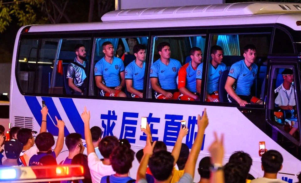 Julian Alvarez xin lỗi, và Atletico Madrid giữ lại thứ đắt hơn một bàn thắng
