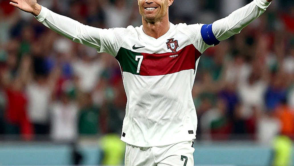Thẻ đỏ phút 68 trong derby Hà Nội: Văn Hậu, Ngọc Tân và hai quỹ đạo trái chiều