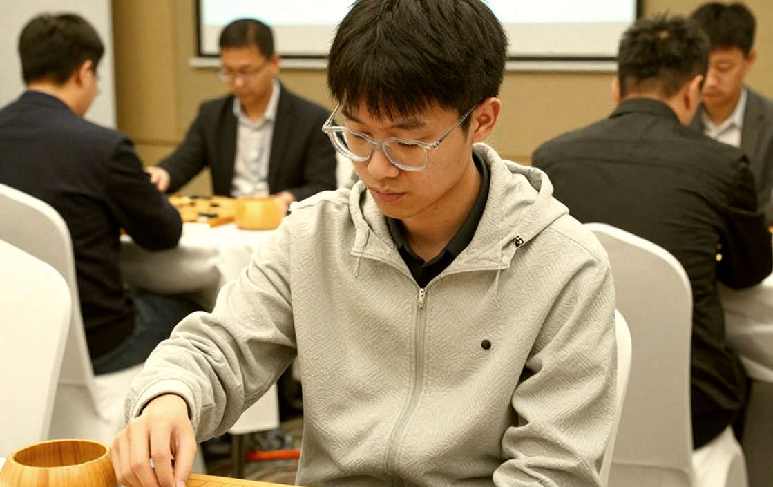 Khi phân tích esports chạy trên dữ liệu rỗng: cơn khủng hoảng im lặng không ai bấm còi
